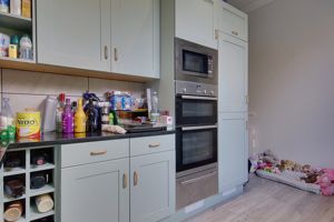 Kitchen- click for photo gallery